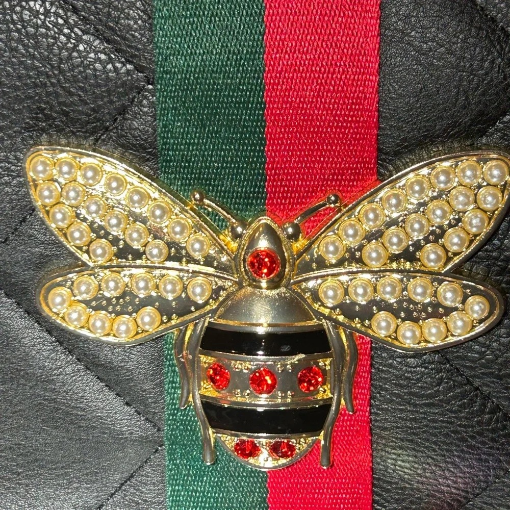 Alba Black Webbing & Bee Quilted Crossbody 18” x 11” x 5” NWT - Picture 7 of 15